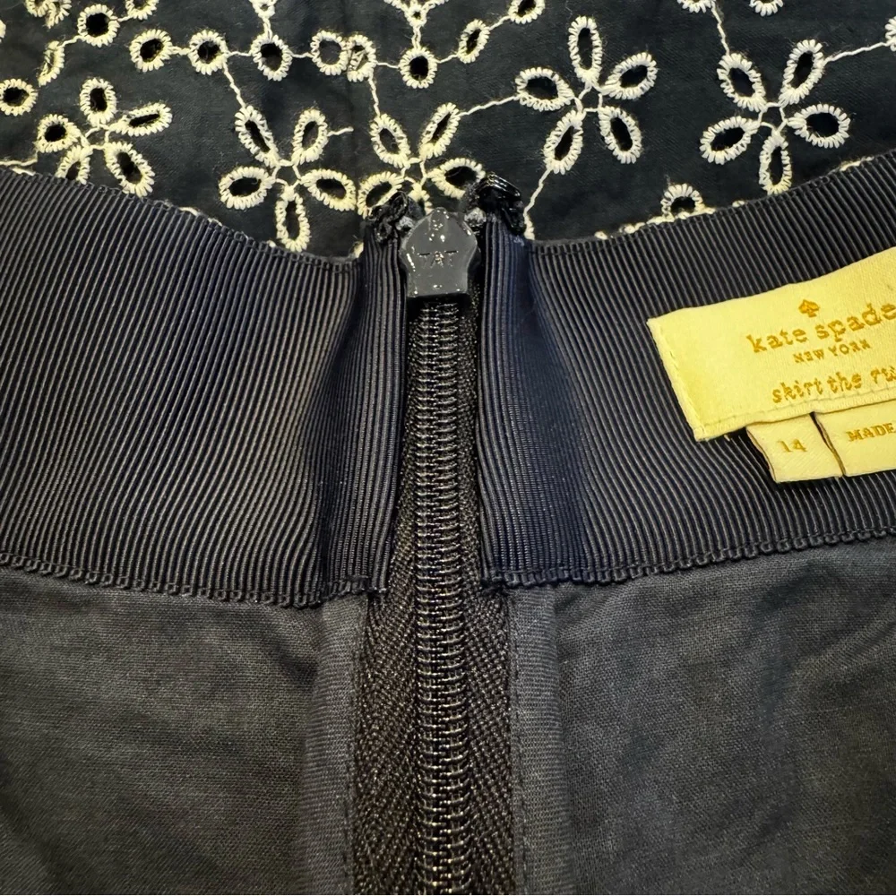 Kate Spade Shore Thing Eyelet Wrap Mini Skirt Navy White Size 14 Embroidered